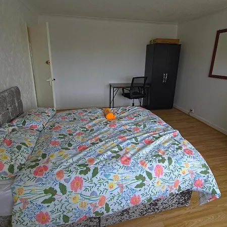 Ferienhaus 6 Bed House Sleeps 13 - Private Garden Bristol