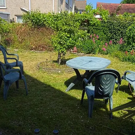 Ferienhaus 6 Bed House Sleeps 13 - Private Garden Bristol