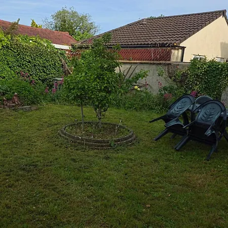 Ferienhaus 6 Bed House Sleeps 13 - Private Garden *