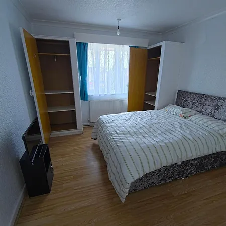 Ferienhaus 6 Bed House Sleeps 13 - Private Garden Bristol